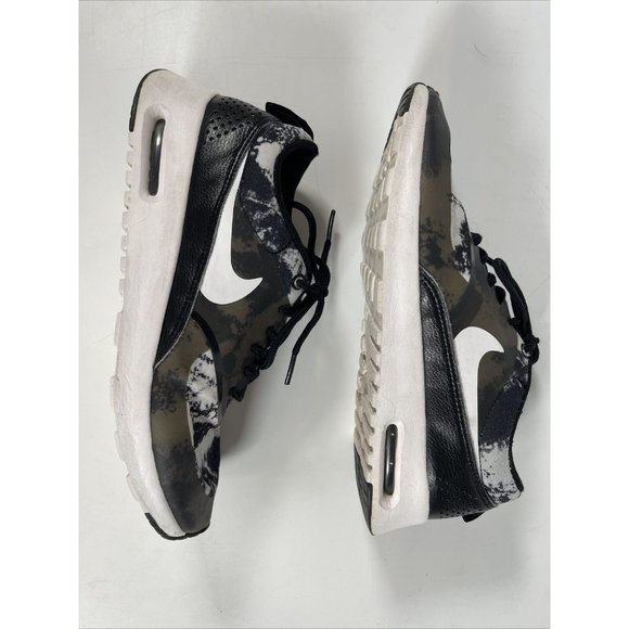 Nike Air Max Thea Womens Size 7 Black White Lightweight Running Shoes Sneaker - Picture 8 of 14